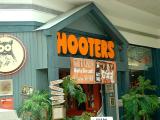 Syracuse Carousel Center Hooters